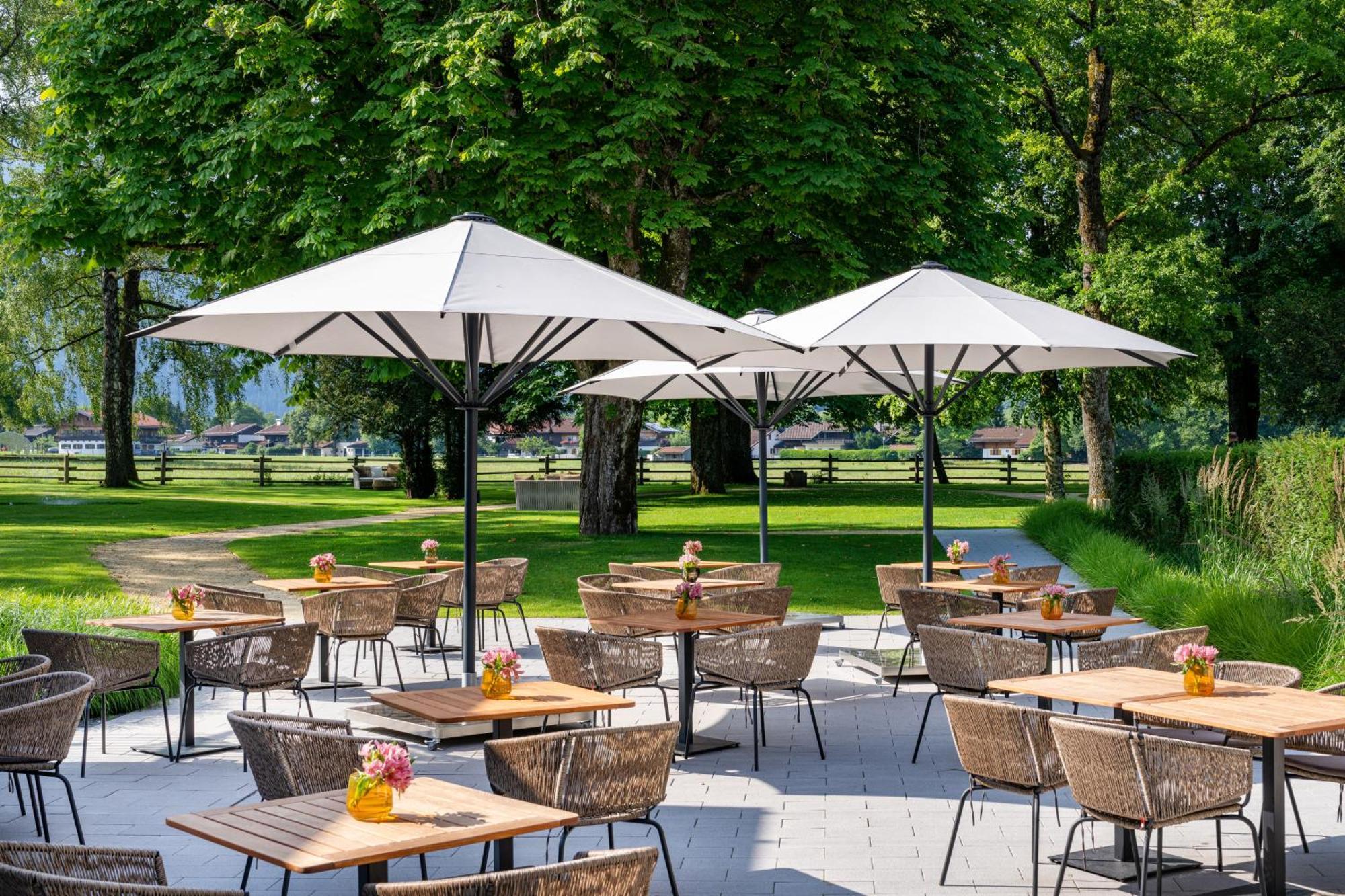 Parkhotel Egerner Hoefe Rotta エクステリア 写真