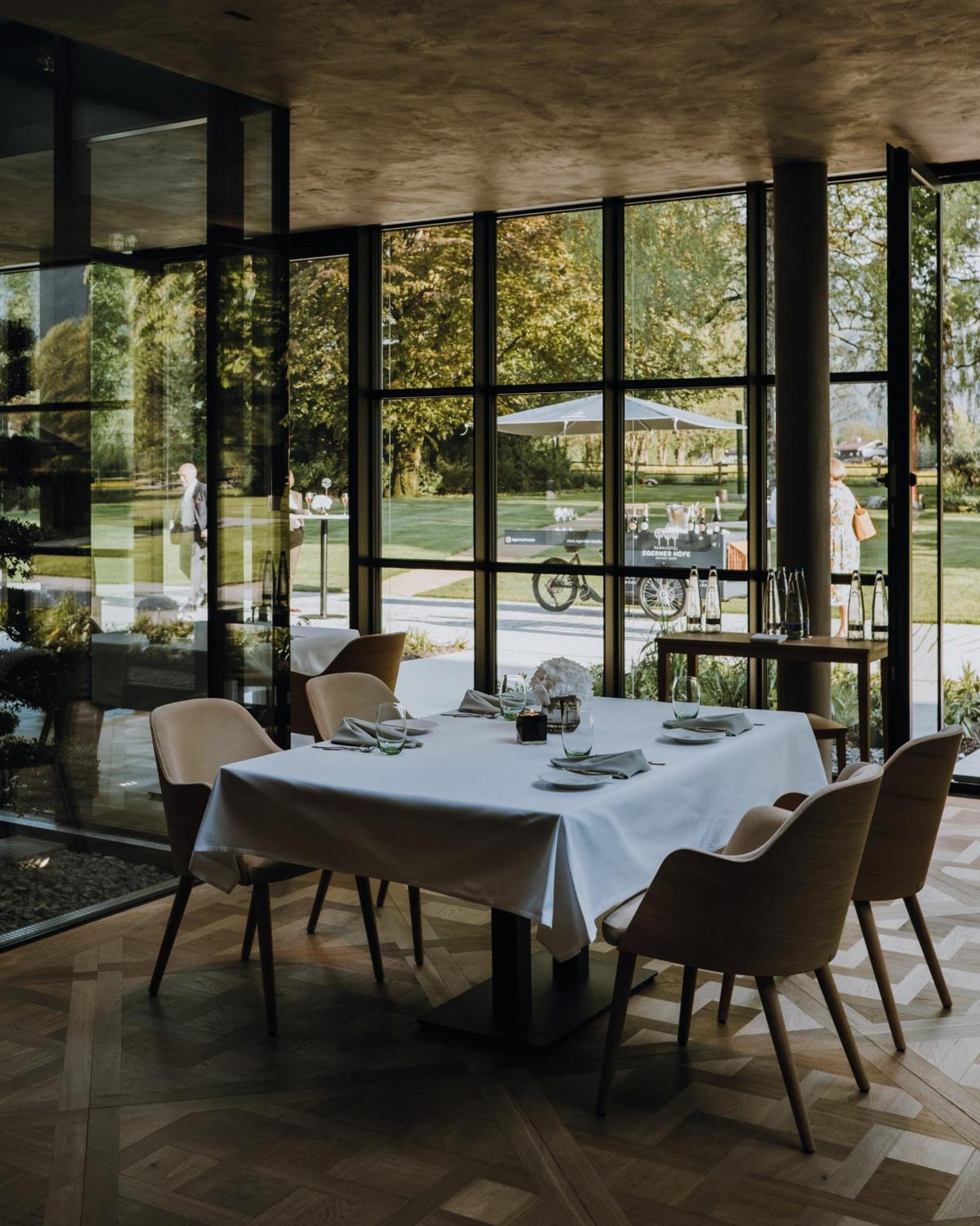 Parkhotel Egerner Hoefe Rotta エクステリア 写真