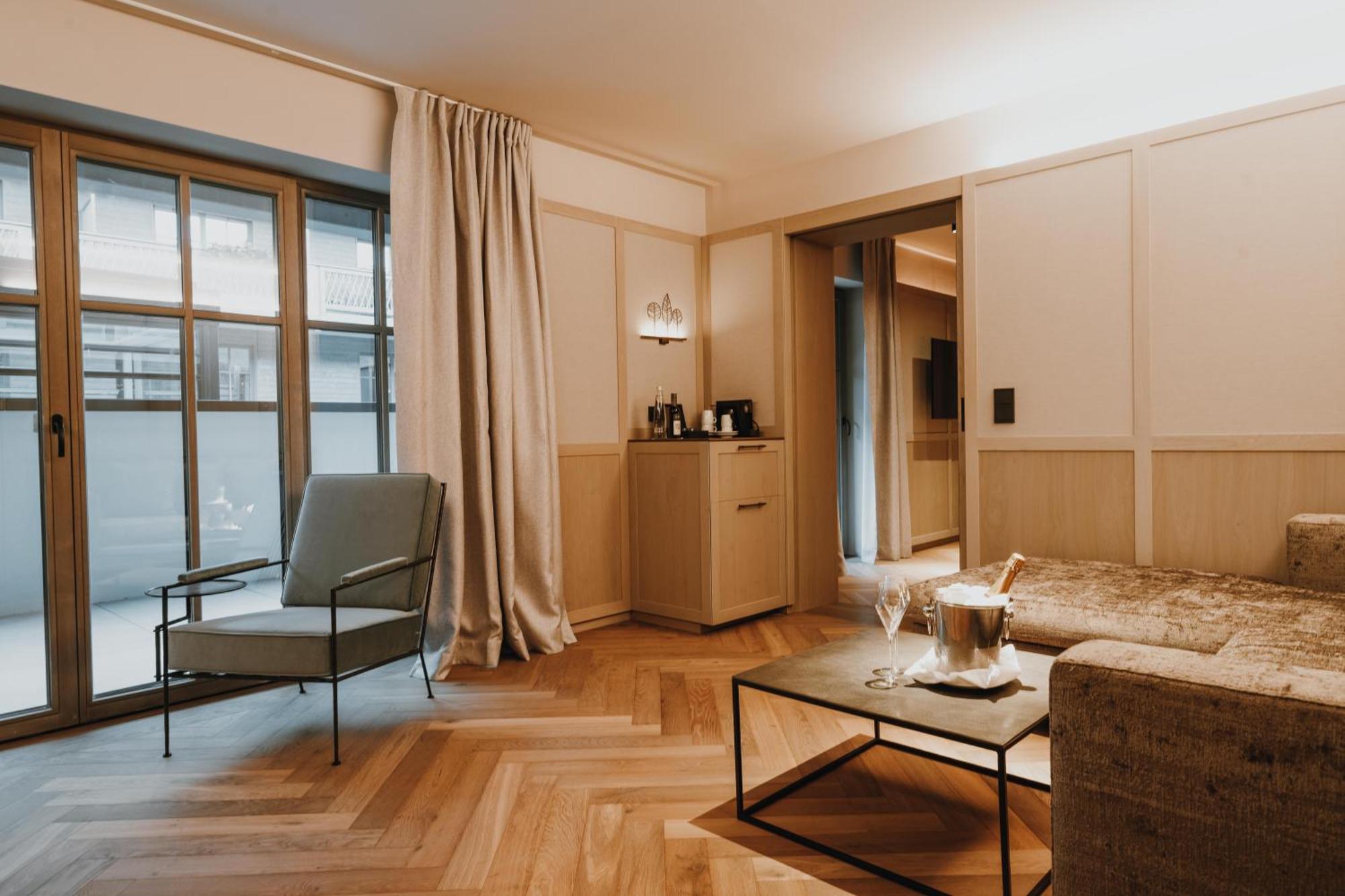 Parkhotel Egerner Hoefe Rotta エクステリア 写真