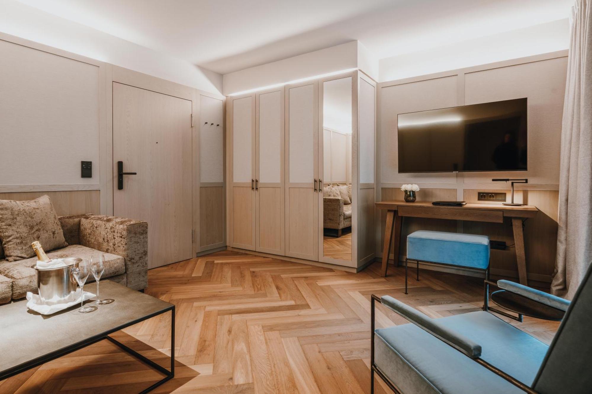 Parkhotel Egerner Hoefe Rotta エクステリア 写真